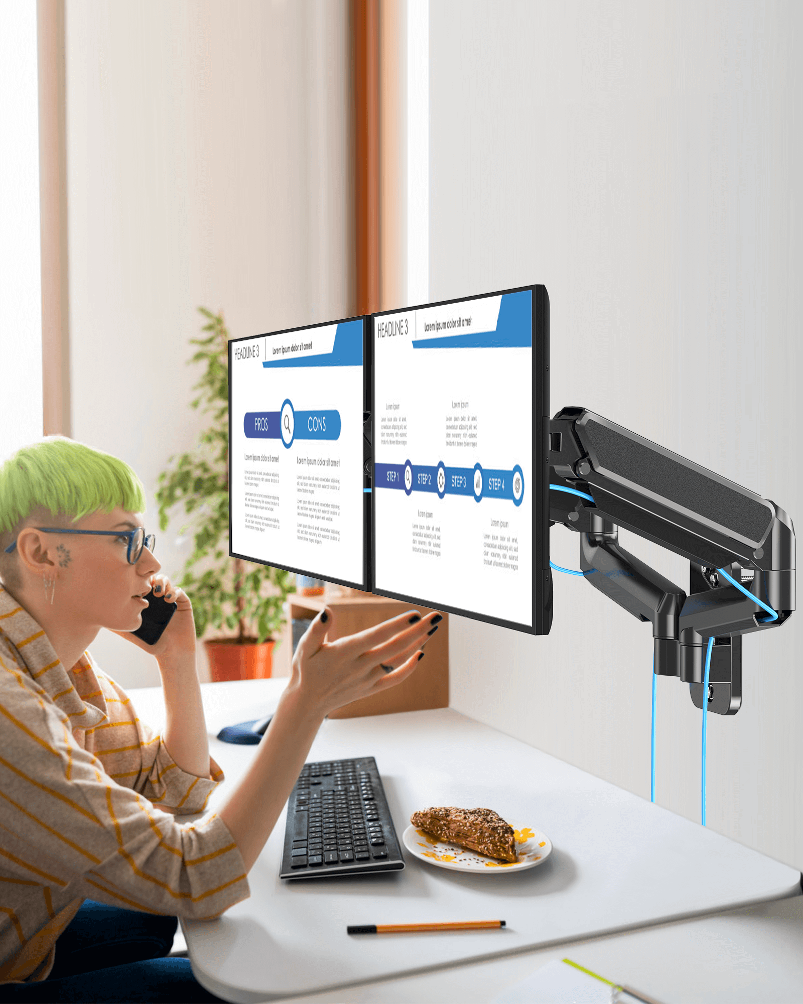 Dual Monitor Wall Mount for 2 Max 32'' Monitors MUA2004